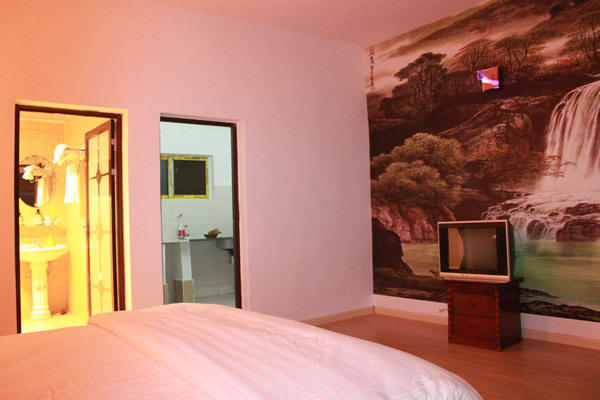 The Sleepy Teepee Hotel Yangshuo Room photo